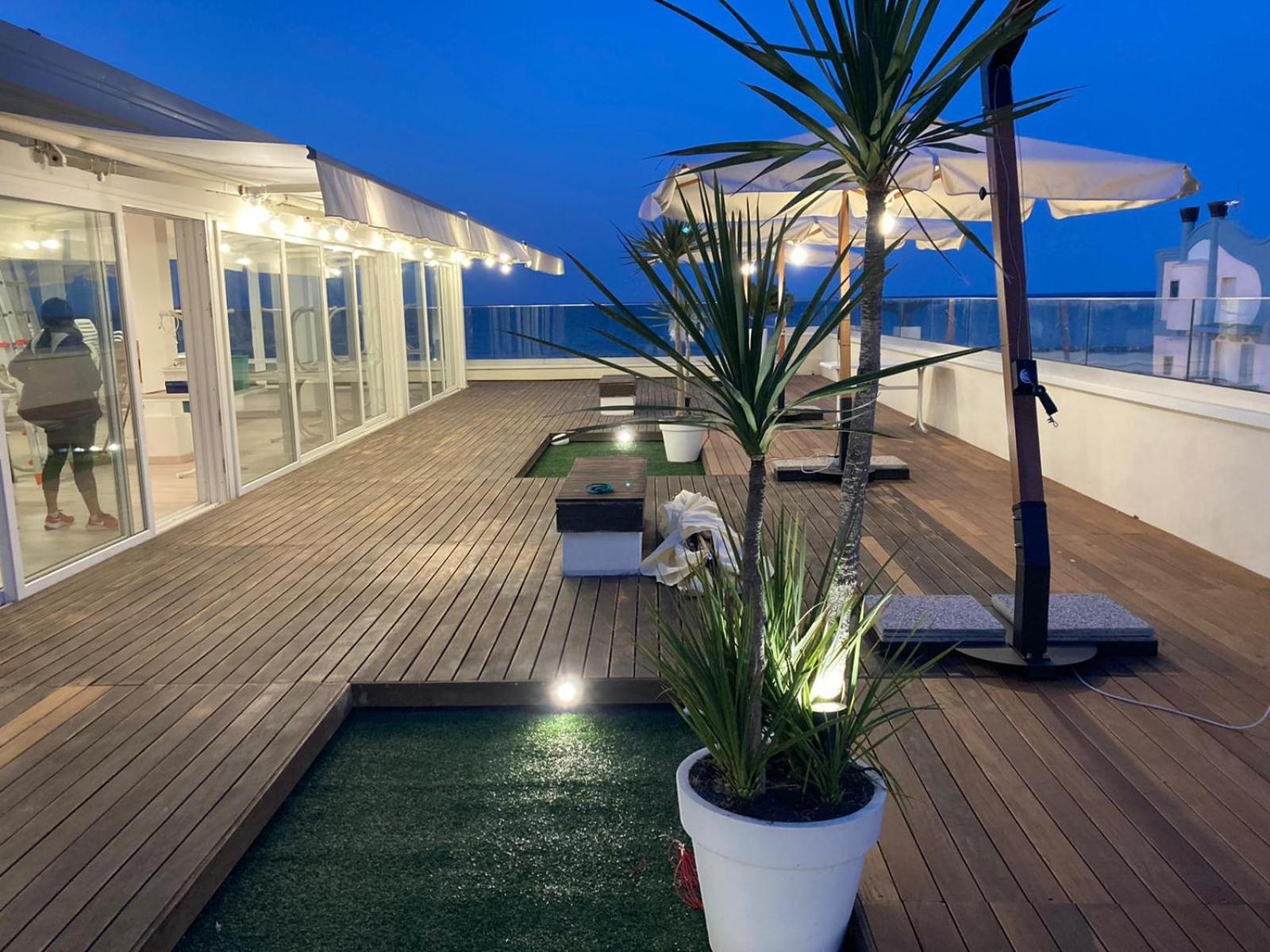 Hotel Nettuno Bellaria-Igea Marina Exterior foto