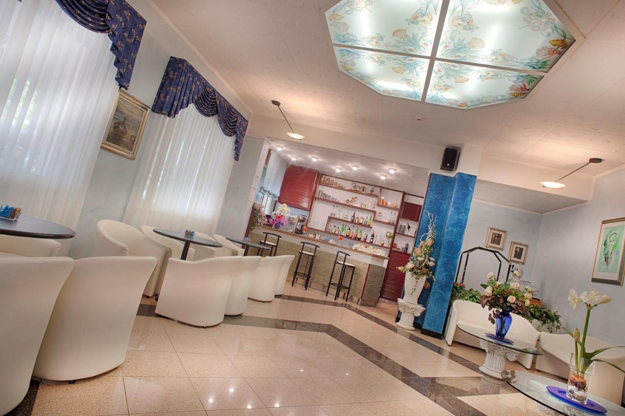 Hotel Nettuno Bellaria-Igea Marina Exterior foto