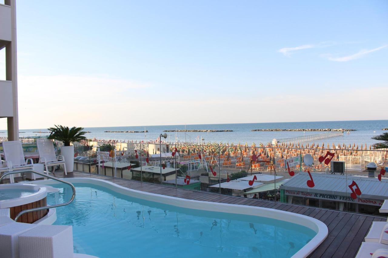 Hotel Nettuno Bellaria-Igea Marina Exterior foto